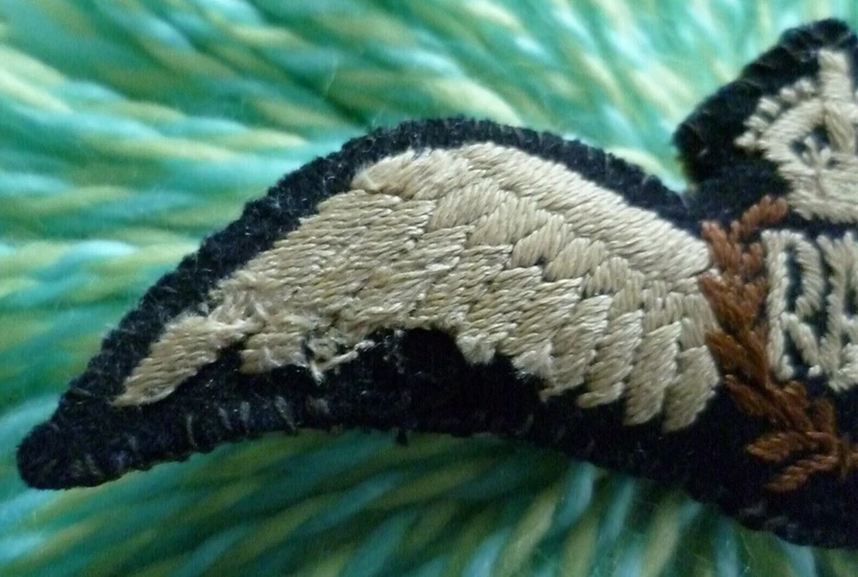 WW2 Royal Air Force Pilots Cloth Wings Badge RAF Wings Padded Embroidery - Image 3 of 4