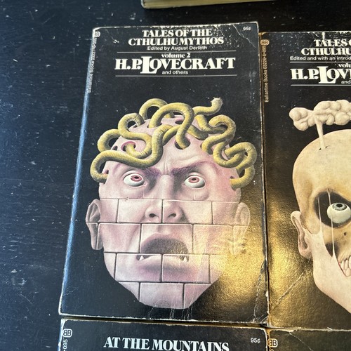 Tales Of The Cthulhu Mythos Vol 1 + 2 H. P. Lovecraft 1973 Vintage Paperback - Foto 2 di 8