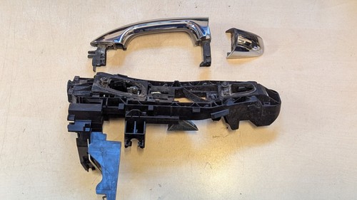 MERCEDES C DOOR HANDLE BRACKET CARRIER W205 (2014-2018) FRONT RIGHT O/S/F 992 - Picture 2 of 7