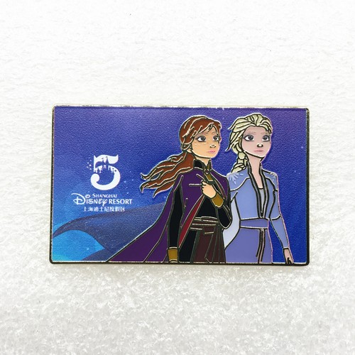 Shanghai Disney Spilla SHDL 2021 5° Anniversario Frozen Anna Elsa Biglietto Mistero - Foto 1 di 2