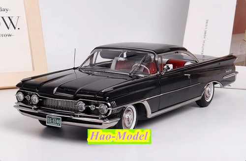 Sun Star 1:18 Oldsmobile 98 lega metallo pressofuso modellino auto collezione display - Foto 19 di 20