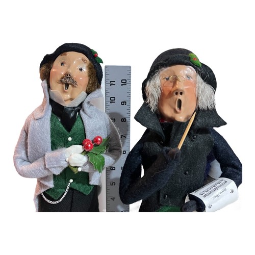 Signed Byers Choice Caroler Singing 3 Man Trio Conductor Music Christmas Holly - Picture 13 of 13