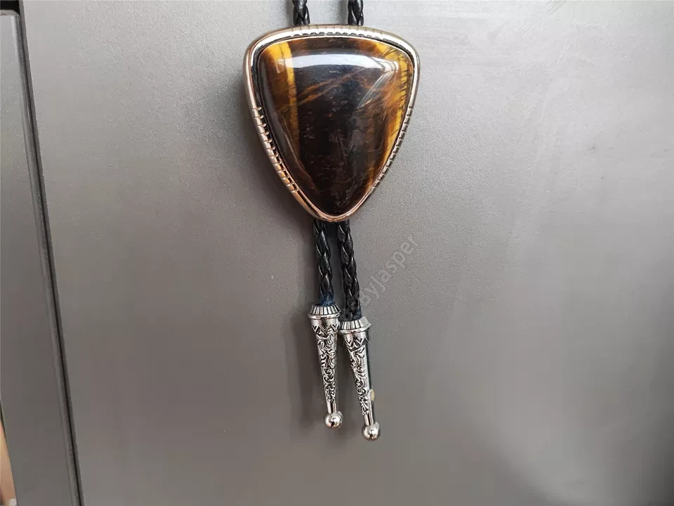 Corbata de boda natural ojo de tigre piedra triángulo vaquero occidental para hombre Foto 2 de 4