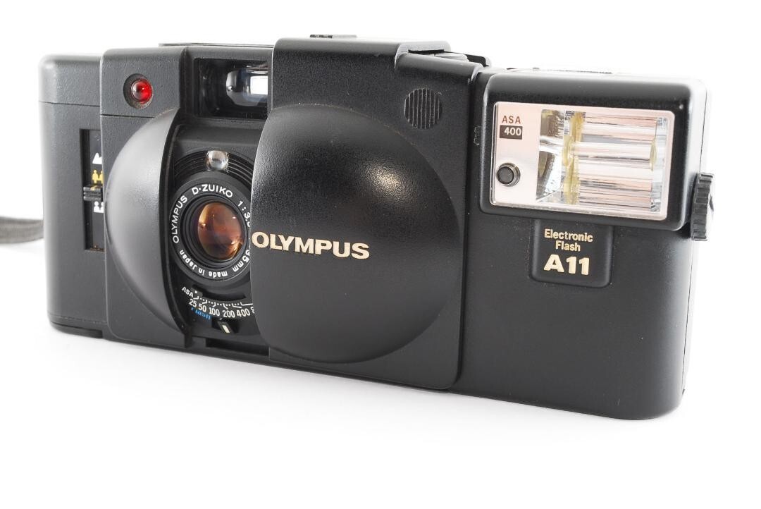 OLYMPUS XA2 D.ZUIKO 35mm f3.5 A11 Electronic Flash Compact OLYMPUS XA2 D.ZUIKO 35mm f3.5 A11 Electronic Flash Compact