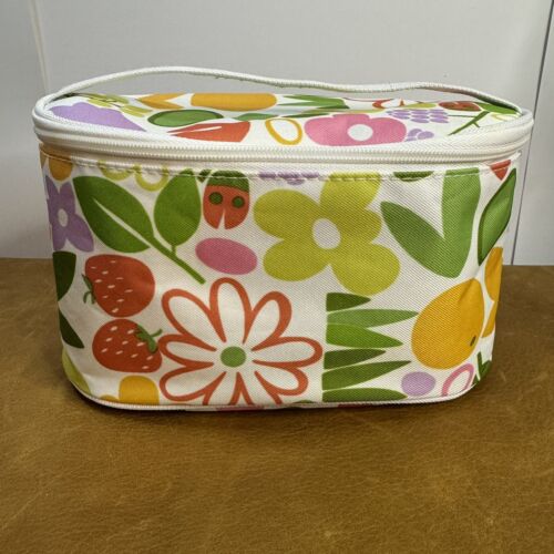 Clinique Makeup Bag - Picture 1 of 8