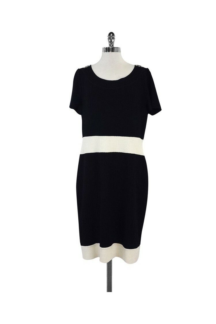 St. John Sport- Navy & White Textured Short Sleeve Dress Sz L St. John Sport- Navy & White Textured Short Sleeve Dress Sz L