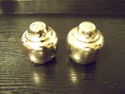 VINTAGE SMALL SILVER HOTEL HOLLOWARE SALT PEPPER SHAKERS our  FineThings4sale