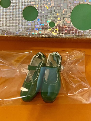 Poppy Parker GREEN SHOES from the " 2023 PRIDE SHOES PACK "... Limited FR - Picture 2 of 4