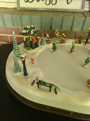 Vintage Mr. Christmas Holiday Skaters 1890 Eislaufen sehr guter Zustand - mit Box getestet! - Bild 6 von 13
