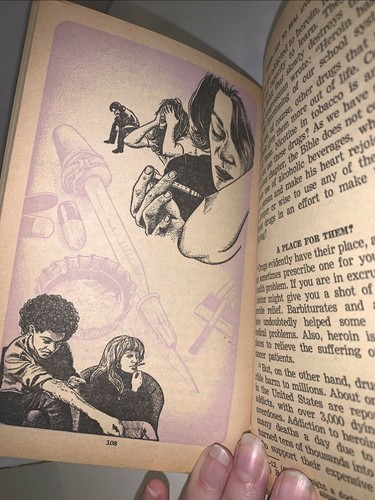 1976 YOUR YOUTH Getting The Best Out Of It Jehovah Watchtower 1st Ed Illustrated - Picture 5 of 6