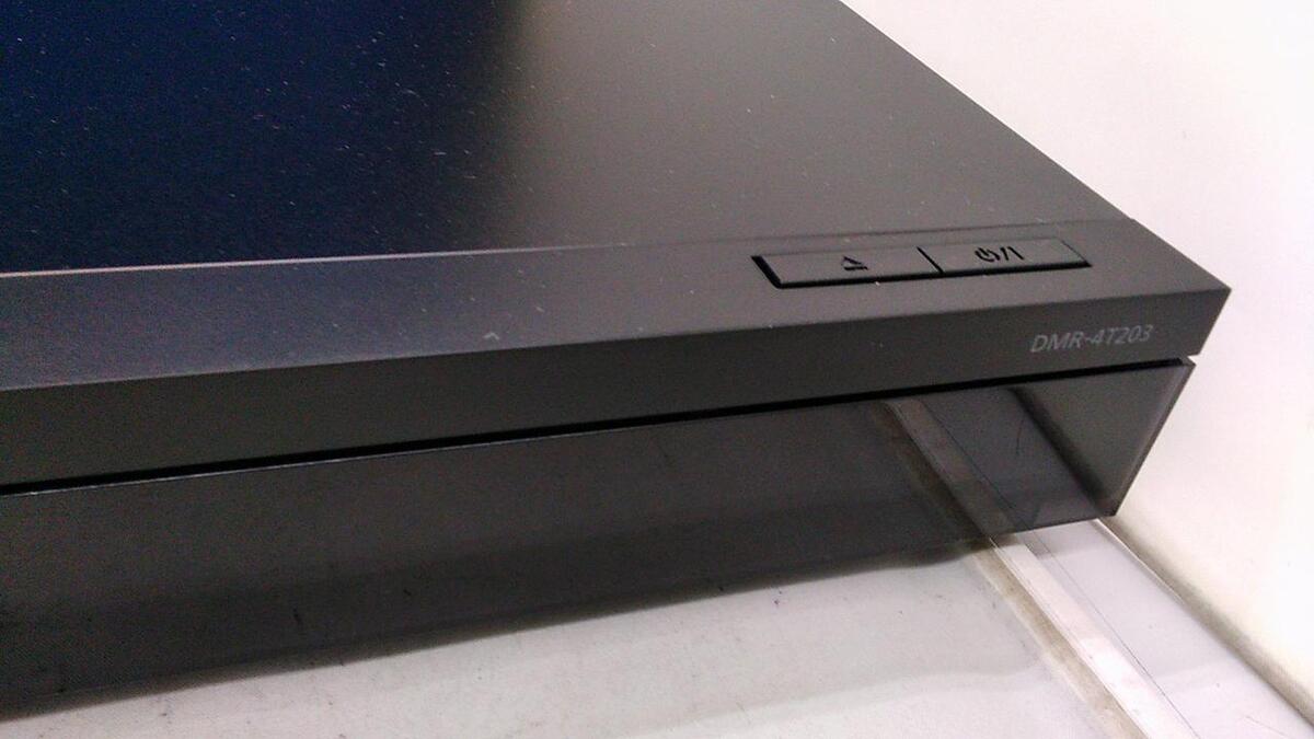 Panasonic DMR-4T203 4K Blu-ray Recorder 2TB Good Condition Panasonic DMR-4T203 4K Blu-ray Recorder 2TB Good Condition