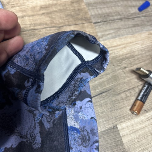 Leggings Lululemon blu capri taglia 6 CA35801 RN106259 ottime condizioni - Foto 4 di 9