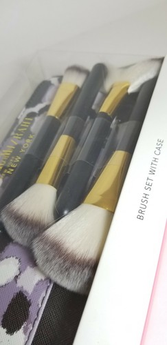 Issac Mizrahi New York Makeup Brush Set w/ Holder 4 Piece Kit Carrying Case. New - Picture 5 of 12