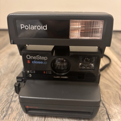 Polaroid One Step close up 600 Land Camera Powers On *ungetestet*