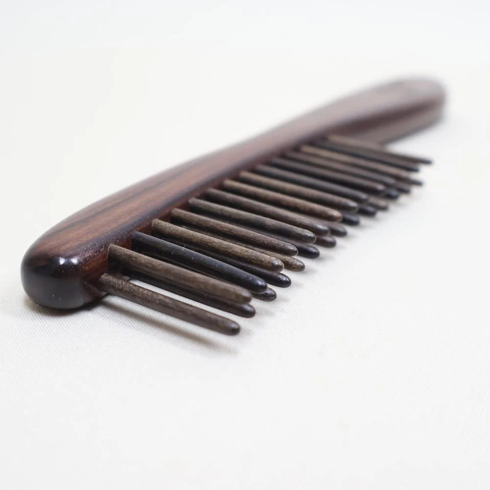 Peine antiestático desenredante de cabello preto madera natural chacate NAT PREMIUM [9955] Foto 3 de 3