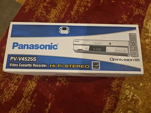 Panasonic PV-V4525S 4 Head Hi-Fi Stereo Omnivision VHS VCR Recorder New In Box  - Picture 5 of 6