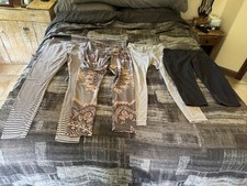 Women  s Athletic Legging Lot Size Medium and Large 4 Pair Bundle 