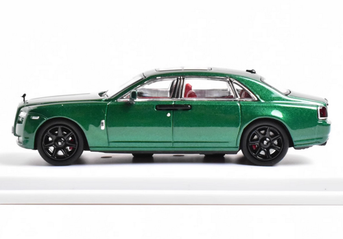 DCM 1: 64 Rolls Royce Ghost Alloy Car Model Ornament - Picture 2 of 9