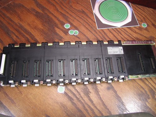 Plano posterior de CPU Omron CS1W-BC103, 10 ranuras, controlador PLC industrial, base - Imagen 3 de 3