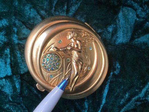 Vintage Estée Lauder gold "Spirit Of Earth" Fairy Powder Compact Incudes Powder - Picture 10 of 10