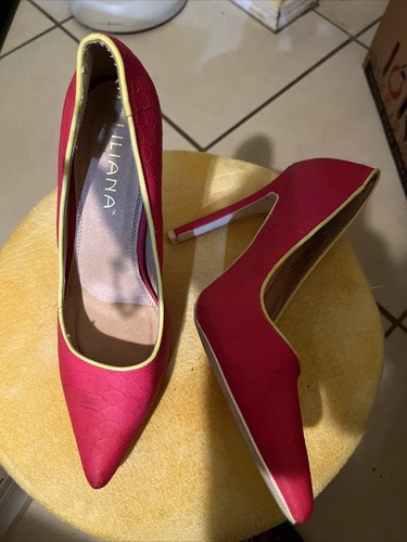 ladies hot pink pumps - Picture 2 of 2
