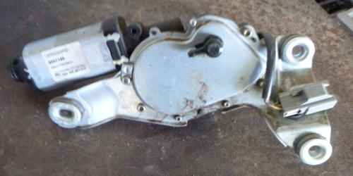 Volvo XC70 4/03-11/07 Rear Wiper Motor - Picture 2 of 3