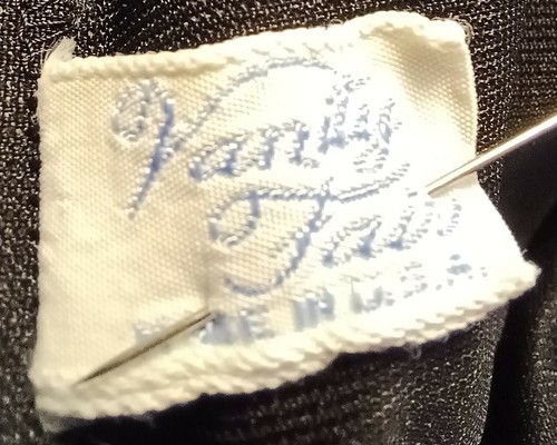 VTG 1960's"Vanity Flair" Beautiful Black with Back Zipper 1/2 Slip - Picture 9 of 12