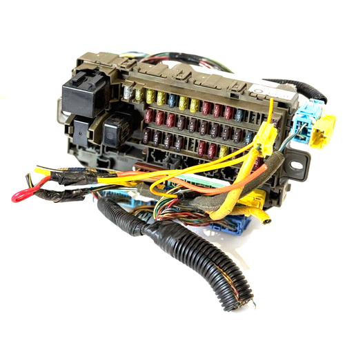 1999-2001 Honda CRV Under Dash Fuse Box w/ Wiring Pigtails Original - Picture 3 of 15