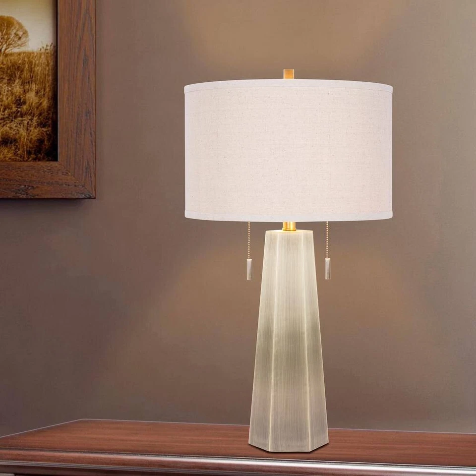 30 pulgadas. Lámpara de mesa de metal en latón antiguo de Fangio Lighting Foto 2 de 2