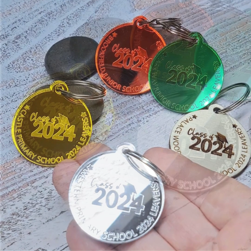 Personalised School Leaver 2025 Keyrings Teacher Gifts Pupil Gift Year 6 Leavers - Video 1 of 1