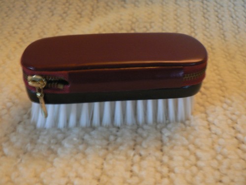 Neu Vintage Jowcco Haarbürste Reiseset Schuhlöffel Pinzette Nagelfeile & Schere - Bild 5 von 7