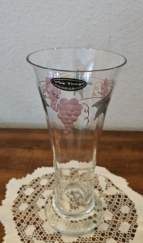 VTG Wine Things Grapes Etched Clear Glass Vase. Hand Made in Bohemia. 8". - Picture 2 of 9