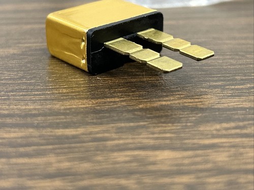 Cooper Bussmann UCB-20 Automotive Circuit Breaker - Foto 4 di 5