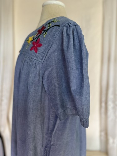 Vintage Go Softly Patio House Dress Embroidery Size Medium Pockets Zipper - Picture 5 of 9