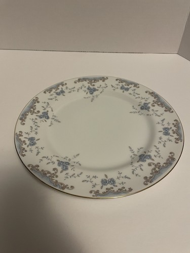Imperial China Seville 5303 Dinner Plate Designed by W Dalton 10 1/4" Blue White - Picture 2 of 8