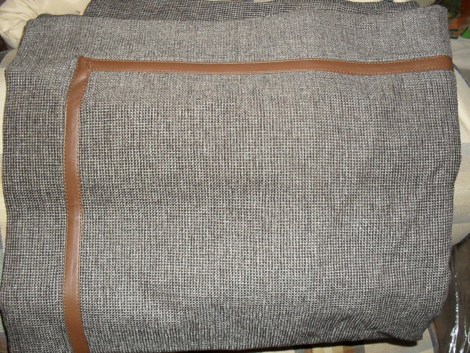 Picture 2 of 9