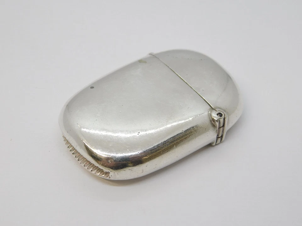 Antiguo estuche Vesta victoriano de plata de ley con forma curva 1899 Birmingham Foto 3 de 3