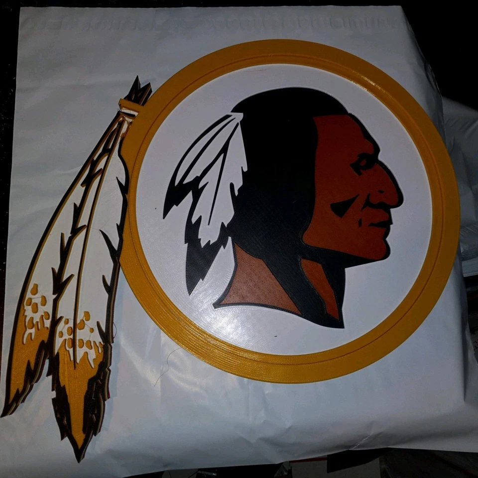 Letrero de pared con logotipo 3D de fútbol americano NFL de los Washington Redskins de 19 pulgadas. Versión Pluma Foto 2 de 4