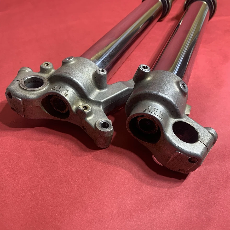 Suspensión de horquilla delantera Kawasaki KX250F KX 250F 2007-2008 necesita reconstrucción Foto 2 de 4