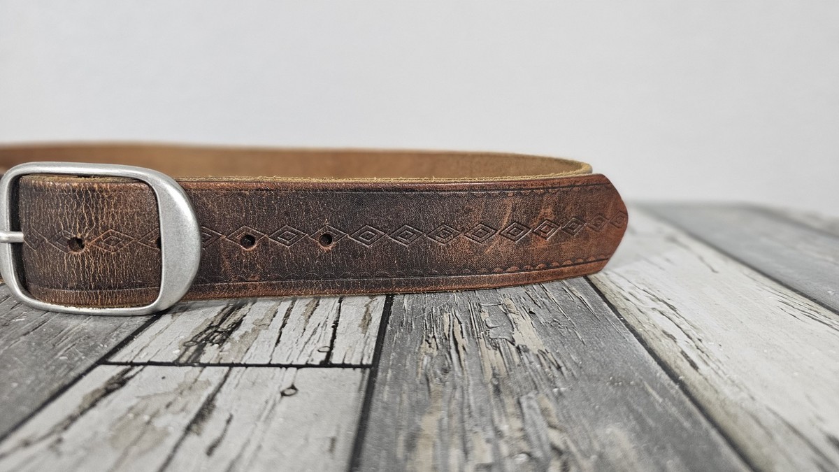 Vintage Y2K Lucky Brand Leather Tooled Embossed Brown Belt Paisley Pattern‎ Sz L Vintage Lucky Brand Y2K 90s Leather Embossed Brown Belt  main image 2