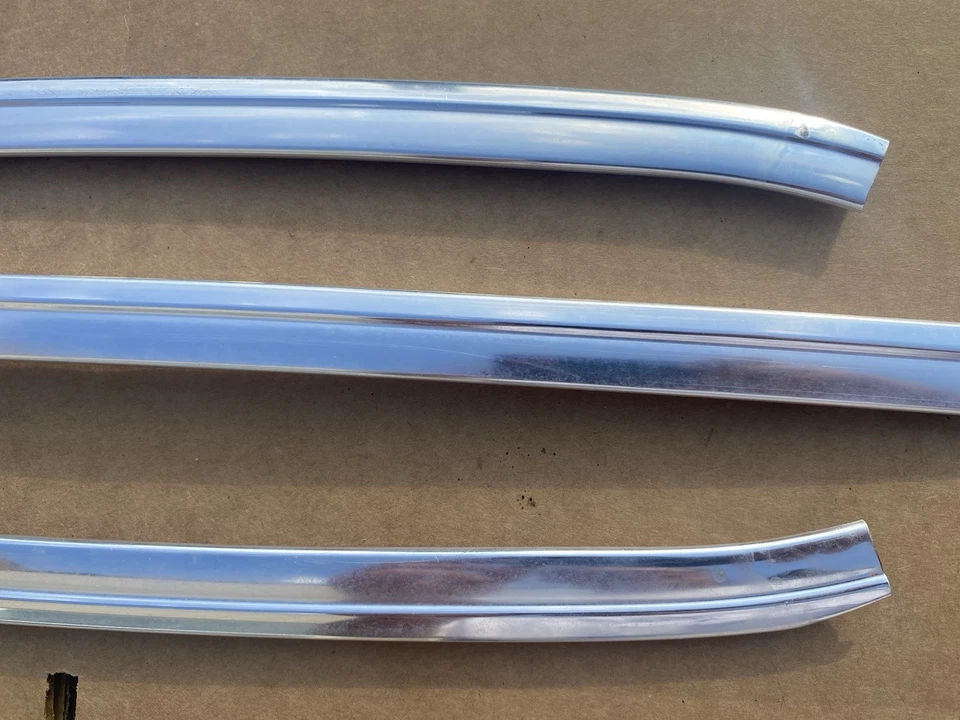 1981-1988 Oldsmobile Rear Window Trim Molding Set Grand Prix G-Body Monte Carlo - Image 4 of 4