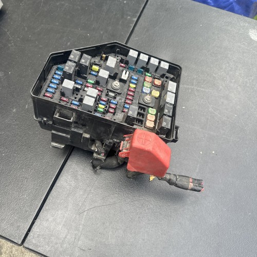 2007 CADILLAC SRX OEM 3.6L V6 ENGINE BAY FUSE RELAY BOX BLOCK 25787958 - Bild 5 von 6