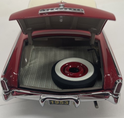 Modellino auto Danbury pressofuso scala 1:24 1953 Studebaker Commander Starliner come nuovo - Foto 6 di 11