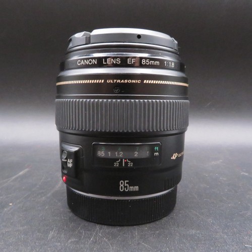 Canon EF 85mm f/1.8 USM Teleobjektiv – staubig