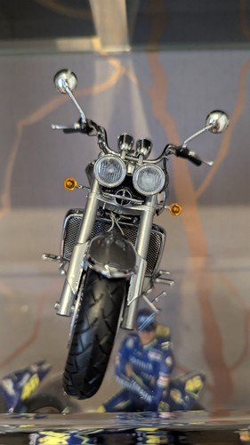 1/12 Minichamps Triumph Rocket III Graphite (122133401) Classic Bike Series No13 - Picture 12 of 23