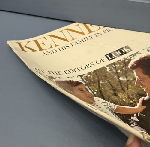 VINTAGE ~ Look Magazine 'Kennedy and His Family in Pictures' - 1963 - JFK - Picture 4 of 13