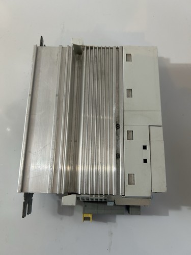 Convertitore di frequenza LENZE E82EV751-2C Vector 8200 - Foto 3 di 9