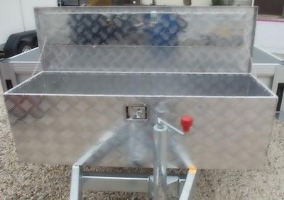 Alu Riffelblech Alubox Staubox Deichselbox Werkzeugkasten Anhänger 123 x 38 x 38