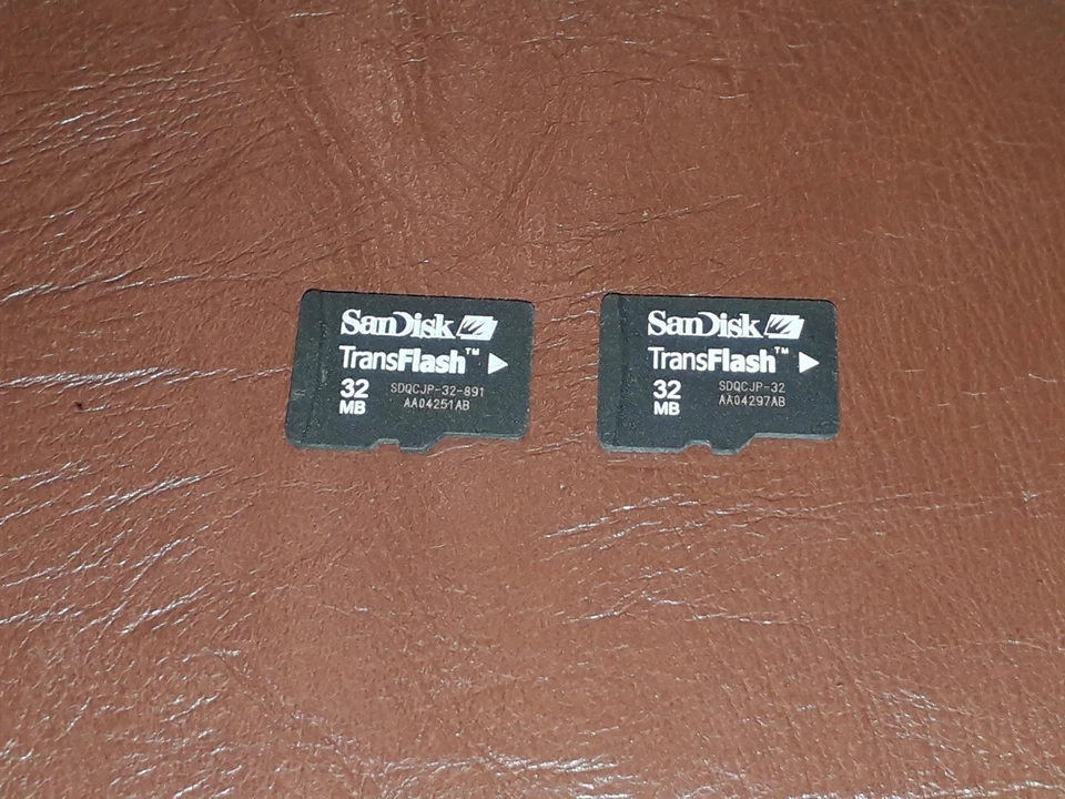 x2 SanDisk 32MB Micro SD Card - For Older Camera / Phone Megabyte Job Lot - Image 2 of 2