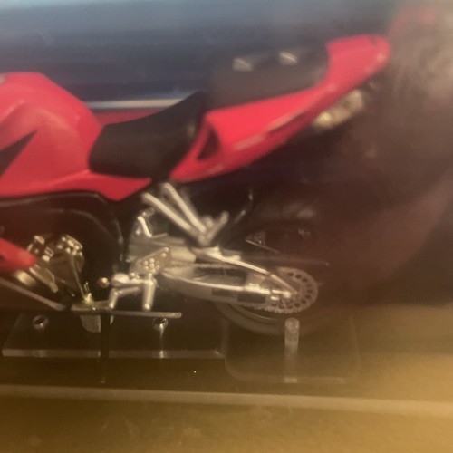 Atlas Editions Honda Fireblade CBR1000RR scala 1:24. Danneggiato - Foto 6 di 8